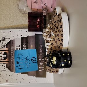 Keds in leopard print, womens size 7